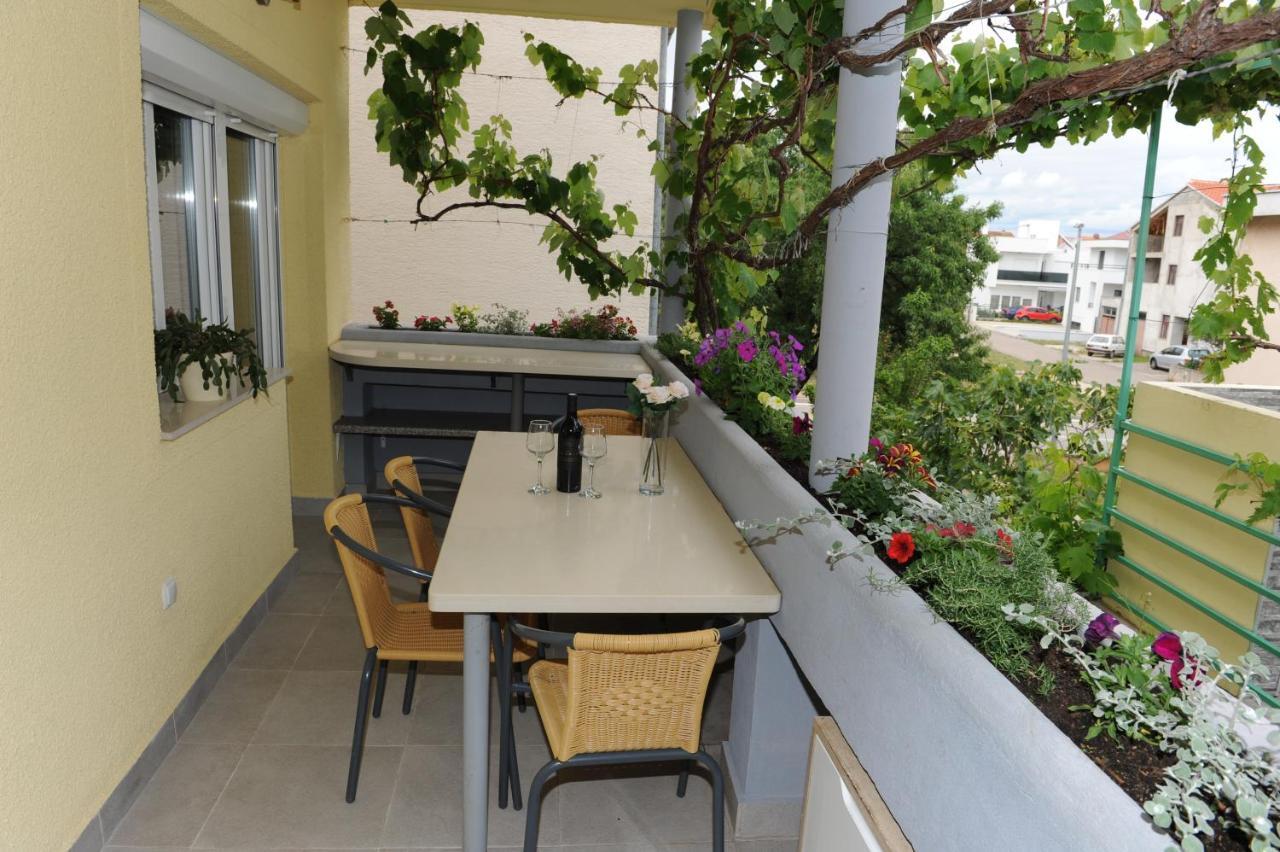 Apartmani Ivisic Vodice Eksteriør billede