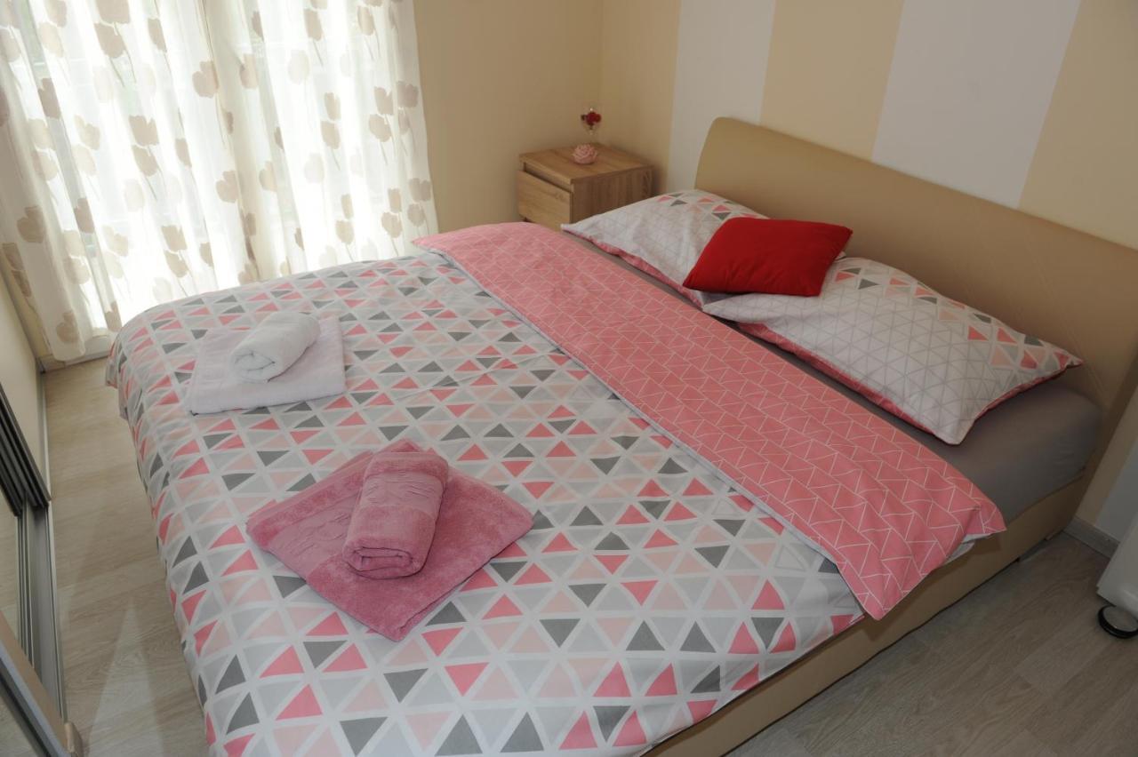 Apartmani Ivisic Vodice Eksteriør billede