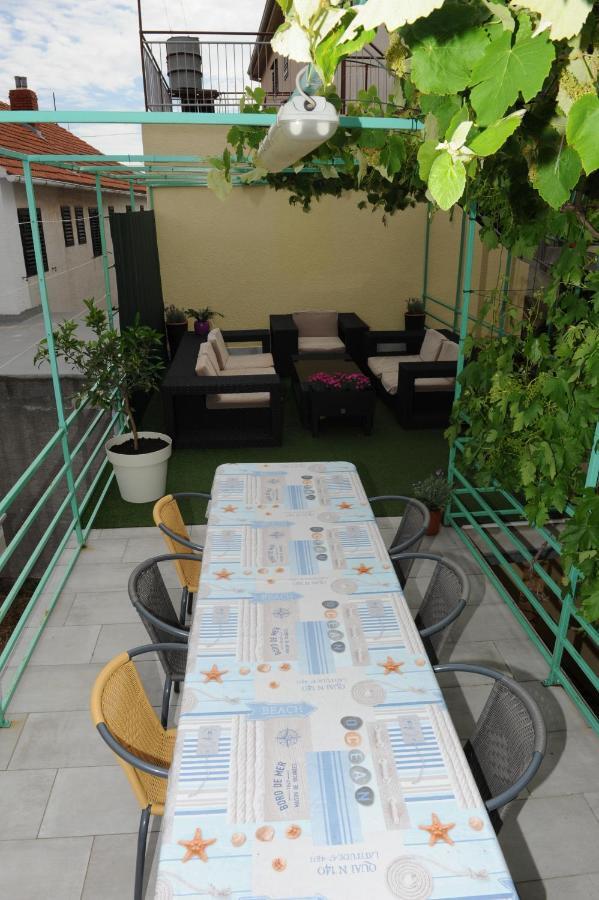 Apartmani Ivisic Vodice Eksteriør billede