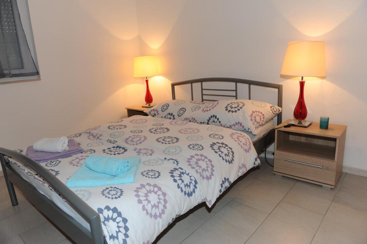 Apartmani Ivisic Vodice Eksteriør billede
